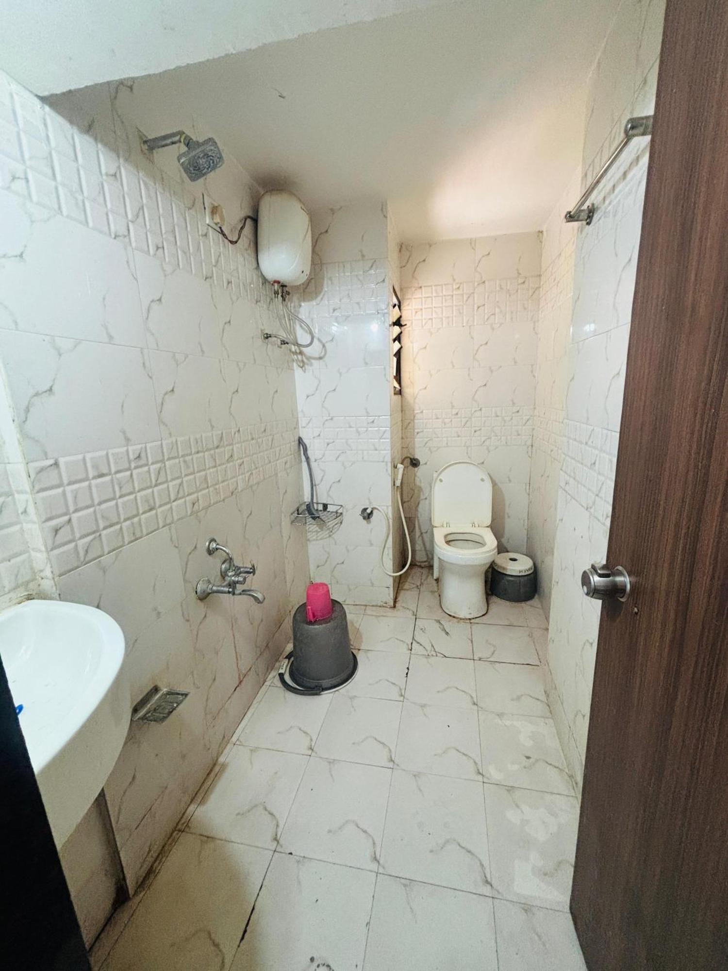 Hotel Greenwood Ahmedabad Exterior foto